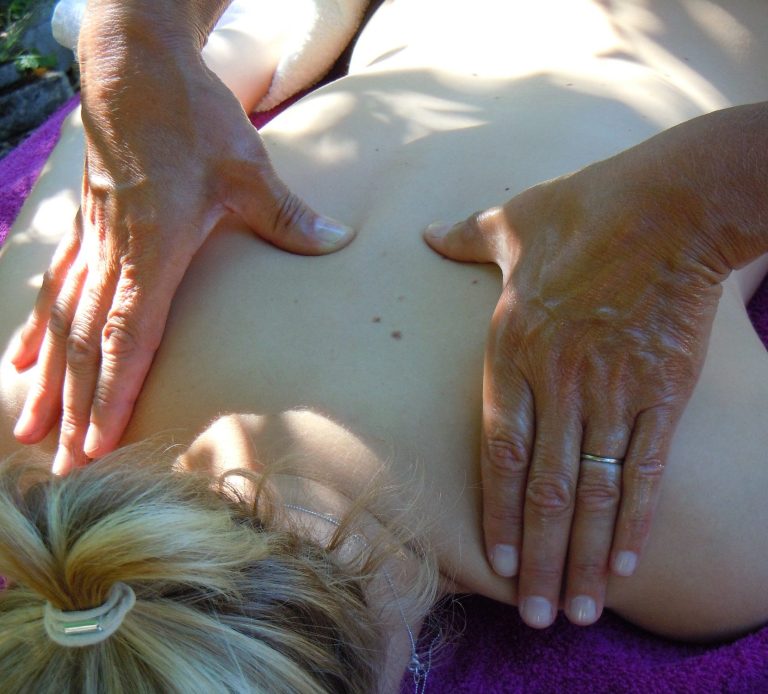massage bien être, californien, ayurvédique, nursing touch